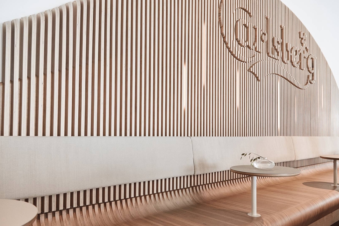 Carlsberg 
Aviator Lounge.