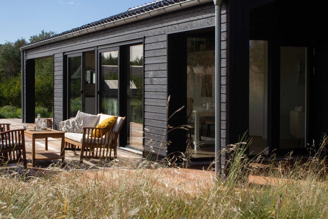 Sommerhus med
Jatoba terrasse.